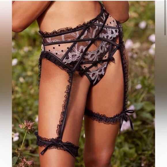 new FOR LOVE AND LEMONS isla garter with leg ruffle cuffs lingerie L large - Picture 1 of 3